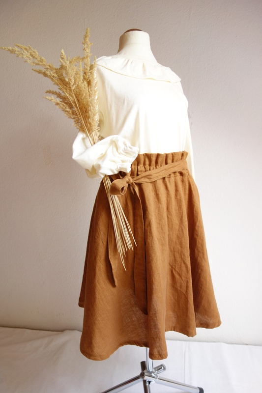 Bluse "Margerite" mit Volant-Kragen aus Lochjersey für Damen
